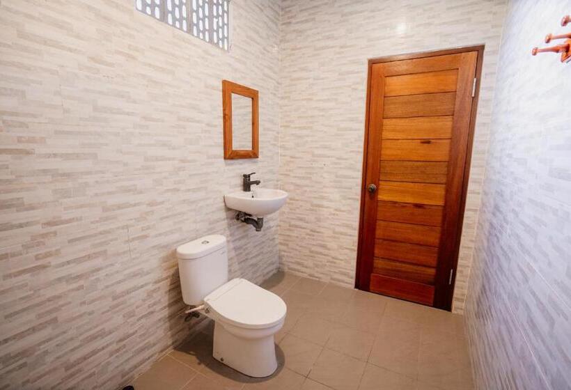 פנסיון Kayuma Catu Canggu