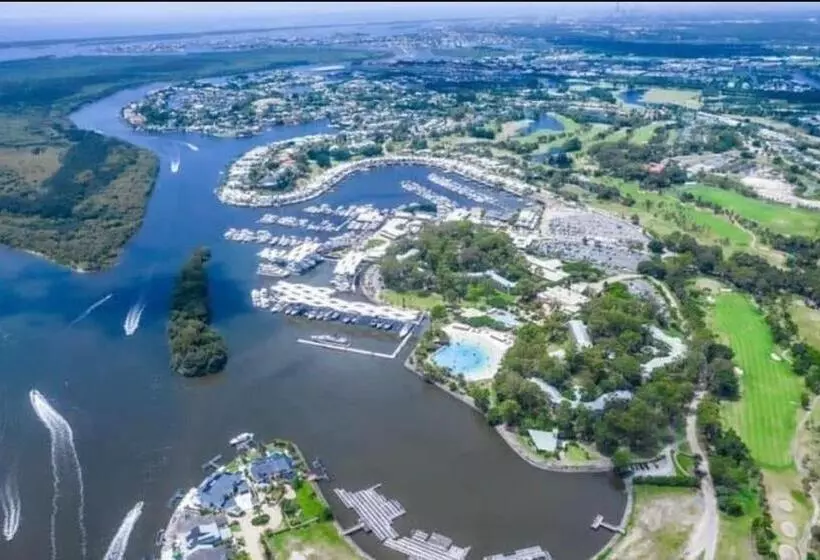 ペンション Large Studio In The Heart Of Hope Island & Sanctuary Cove