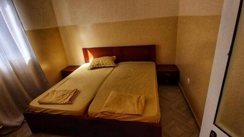 تختخواب و صبحانه Pam De Terra