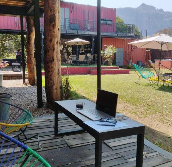 Hotel Containers Park