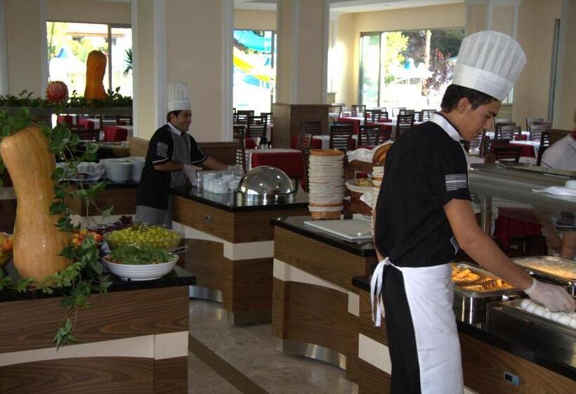 هتل Esteria Park Resort