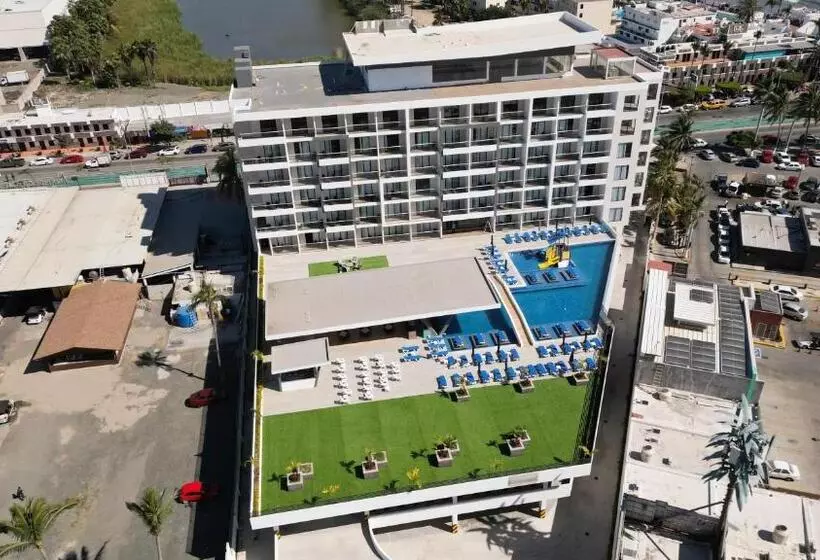 هتل High Garden Grand