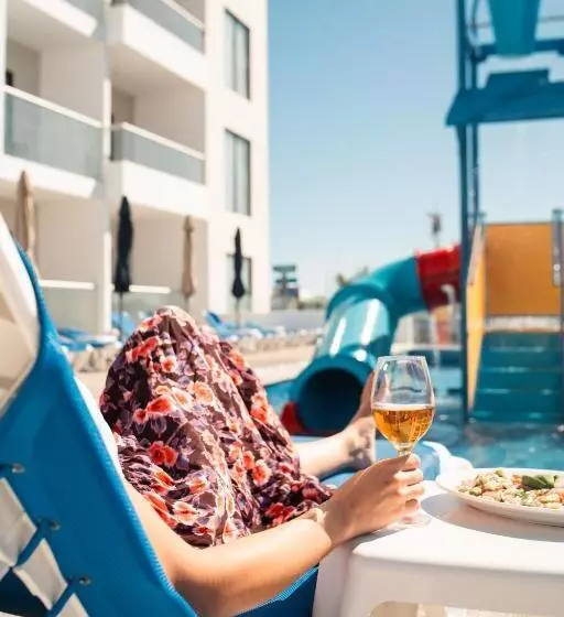 هتل High Garden Grand