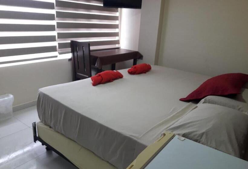 هتل Principito Santa Cruz