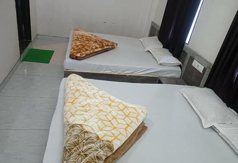 فندق Raj Krishanam