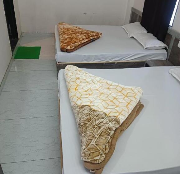 فندق Raj Krishanam