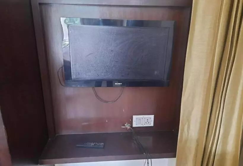 Hotel Raminder Singh Ghai