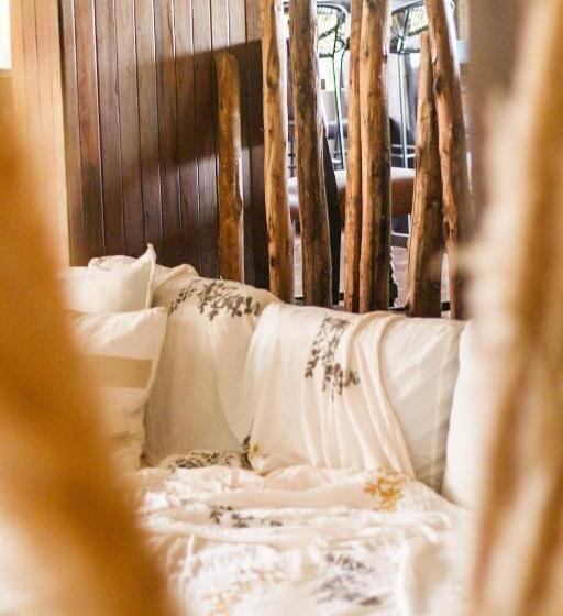 La Pedrera Hotel Boutique, Raco