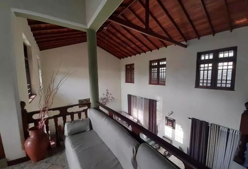 Majatalo Bellwood Residence