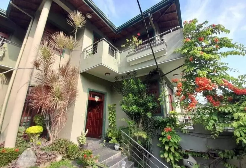 Majatalo Bellwood Residence