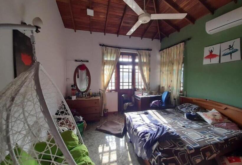 Пансион Bellwood Residence