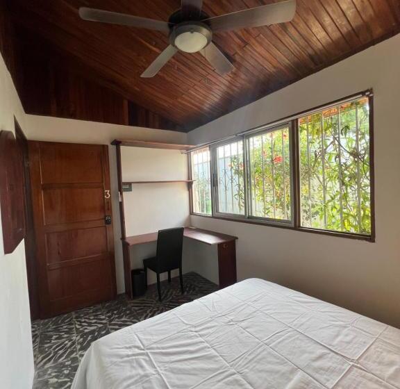 پانسیون Casa Verde