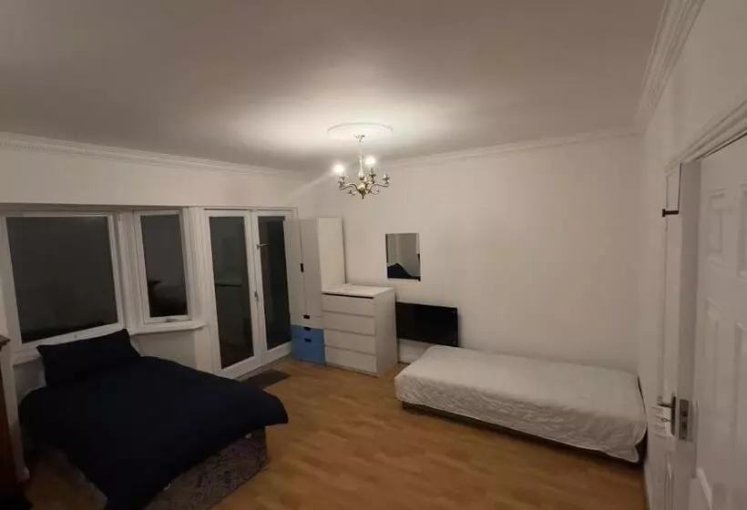 پانسیون Huge Family Room Clontarf House 4
