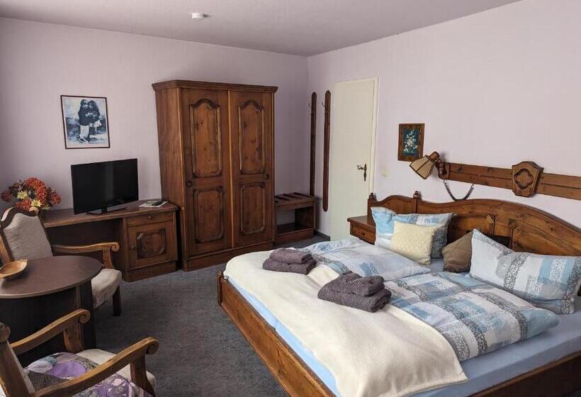 ペンション Gasthaus Alt Freyburg