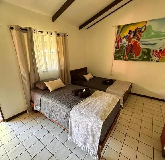 پانسیون Hostal Vaianny