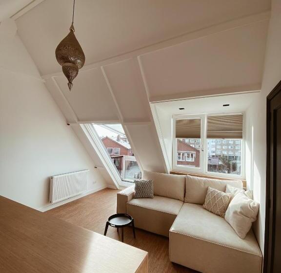 پانسیون Long Beachs 3