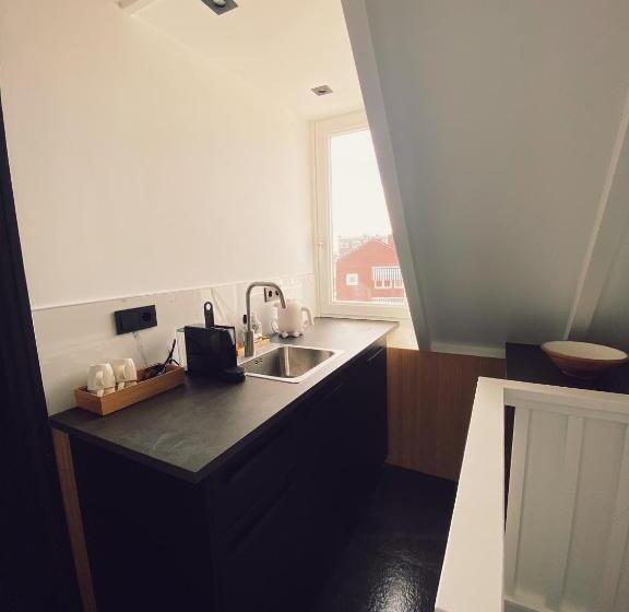 پانسیون Long Beachs 3