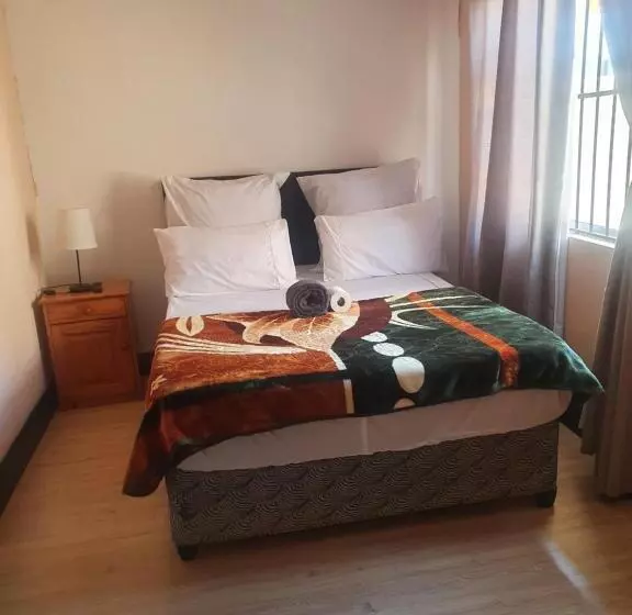 ペンション Ludinz Guest House