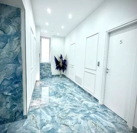 پانسیون Marvit Central Luxury