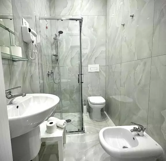 پانسیون Marvit Central Luxury