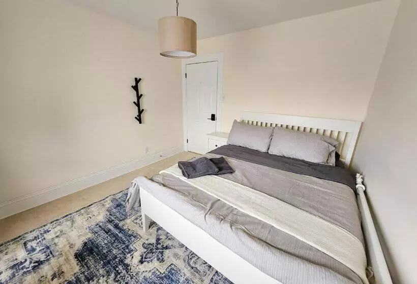 Majatalo Ottawa Downtown Cozy Guesthouse