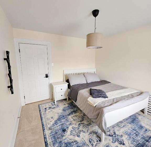 פנסיון Ottawa Downtown Cozy Guesthouse