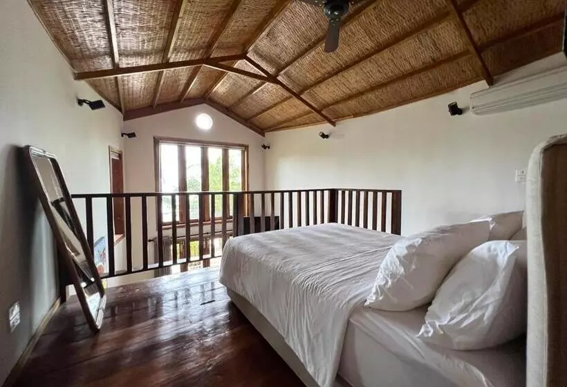 پانسیون Rorys Beach Bar