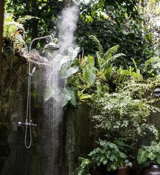 ペンション Umah Cengkeh Villa