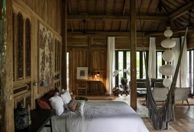 ペンション Umah Cengkeh Villa