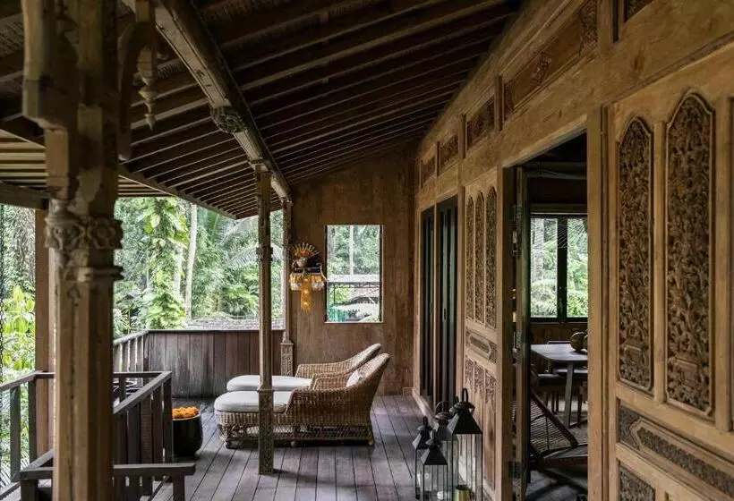 ペンション Umah Cengkeh Villa