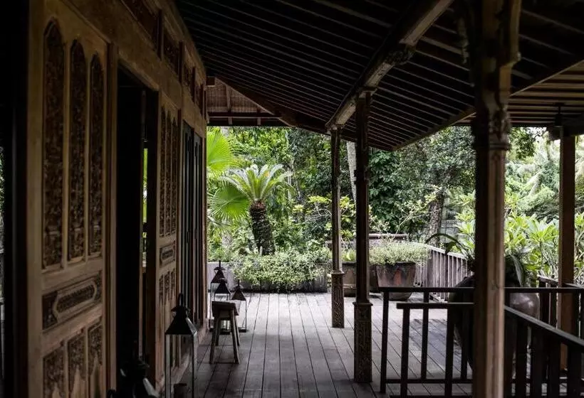 ペンション Umah Cengkeh Villa