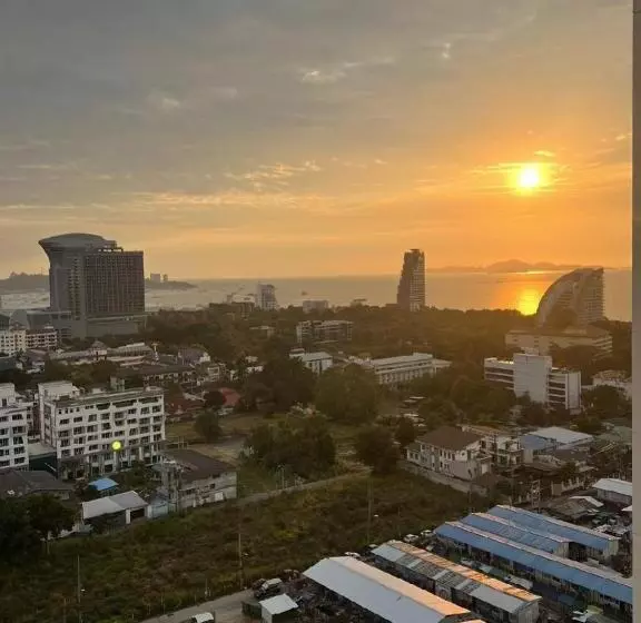 The 360 Lpn Condo Pattaya