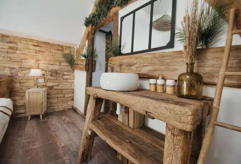 ベッドアンドブレックファースト Le Relais Des Caleches   La Jungle Room