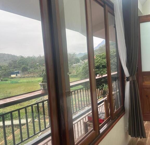 تختخواب و صبحانه Peaceful Maichau Homestay