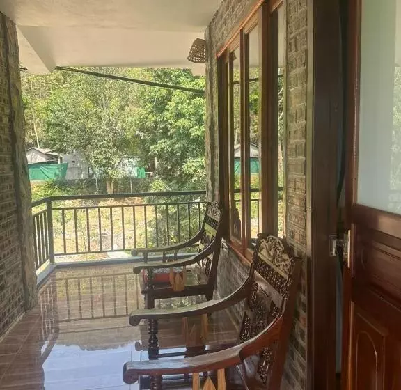 تختخواب و صبحانه Peaceful Maichau Homestay