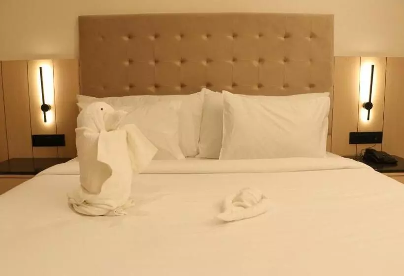 ホテル Crown Park Luxury