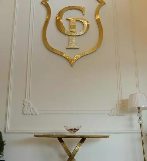 ホテル Crown Park Luxury