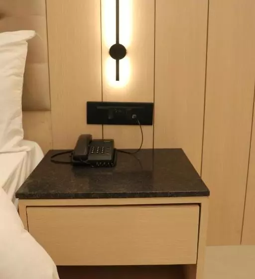 ホテル Crown Park Luxury