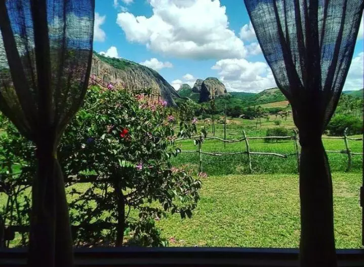 Hotelli Pousada Fulô Da Pedra