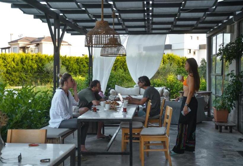 Отель Quonset Glamping