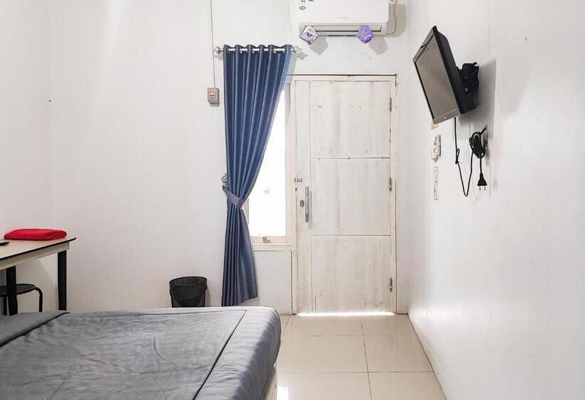 Hotel Reddoorz Syariah Near Lapangan Persijam Jambi