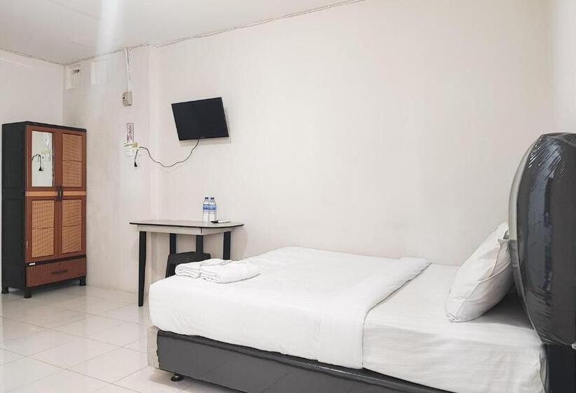 Hotel Reddoorz Syariah Near Lapangan Persijam Jambi