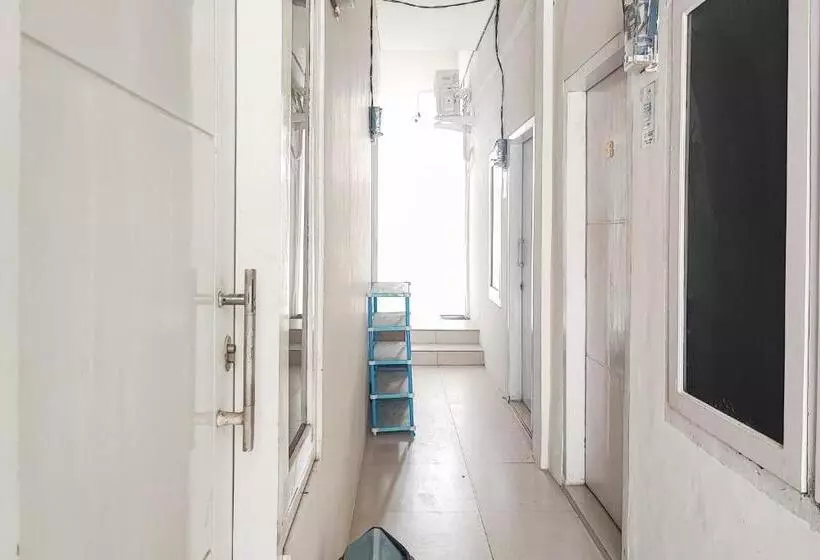 هتل Reddoorz Syariah Near Lapangan Persijam Jambi