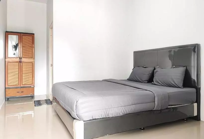 هتل Reddoorz Syariah Near Lapangan Persijam Jambi