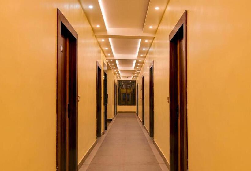 호텔 Super Townhouse Oak Bulbuli Neer