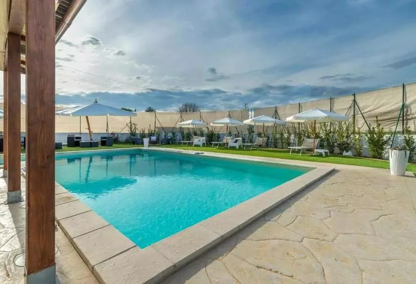 Villa Cangiano B&b And Pool