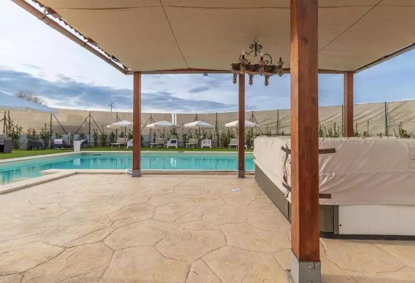 Villa Cangiano B&b And Pool