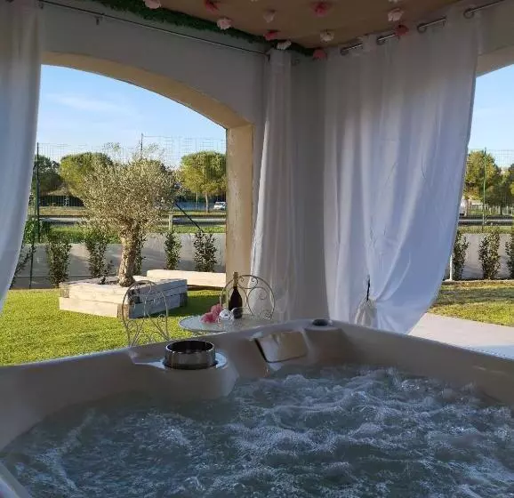 Villa Cangiano B&b And Pool