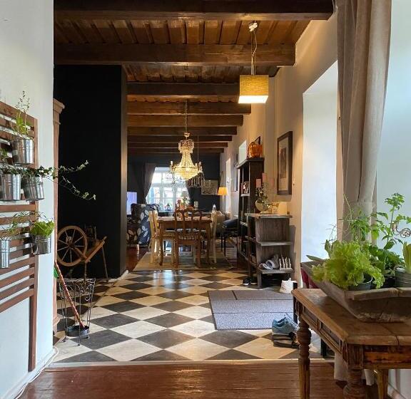 پانسیون Ontika Guesthouse