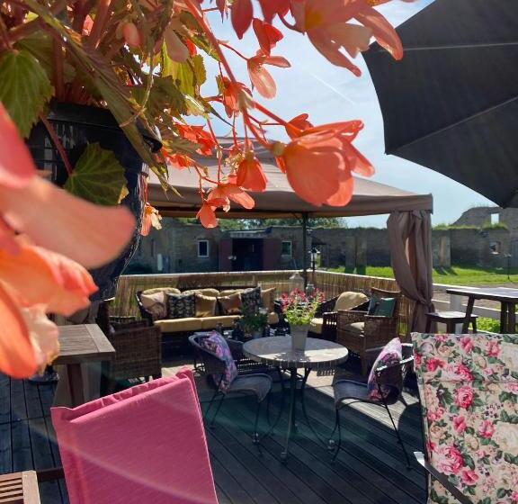 پانسیون Ontika Guesthouse